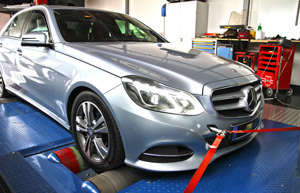 Der neue Mercedes E400 (W212) auf dem Prüfstand